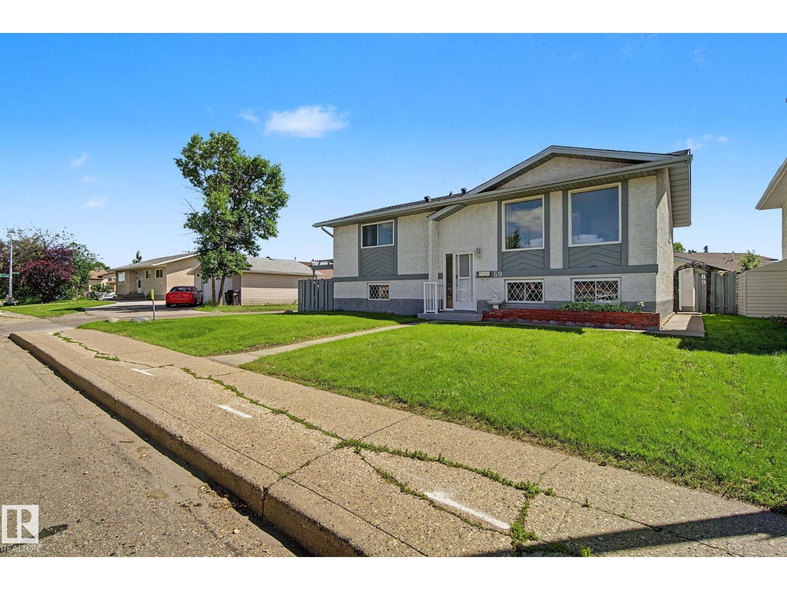 69 DUNLUCE RD NW