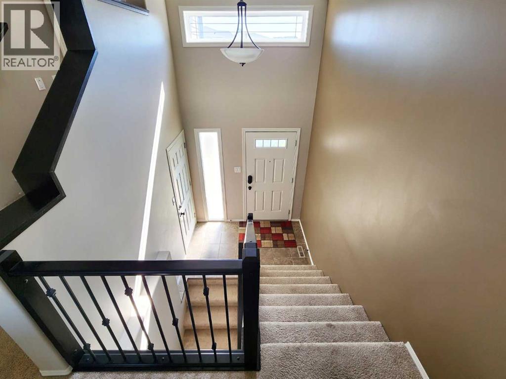 731 Silkstone Close W