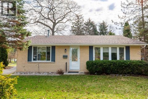 1644 Tyrie DRIVE Sarnia ON N7V3P7