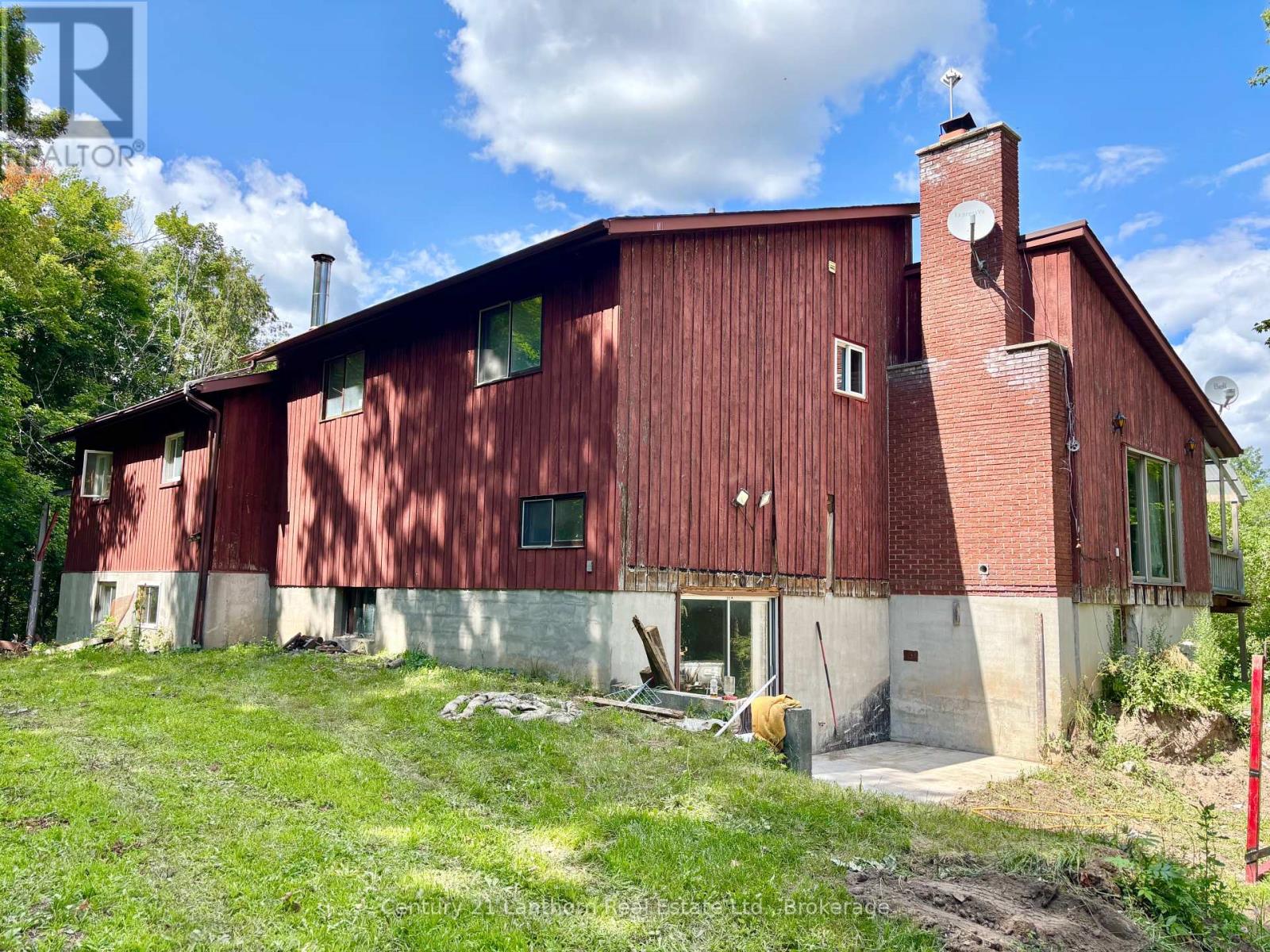 790 CLEARVIEW ROAD