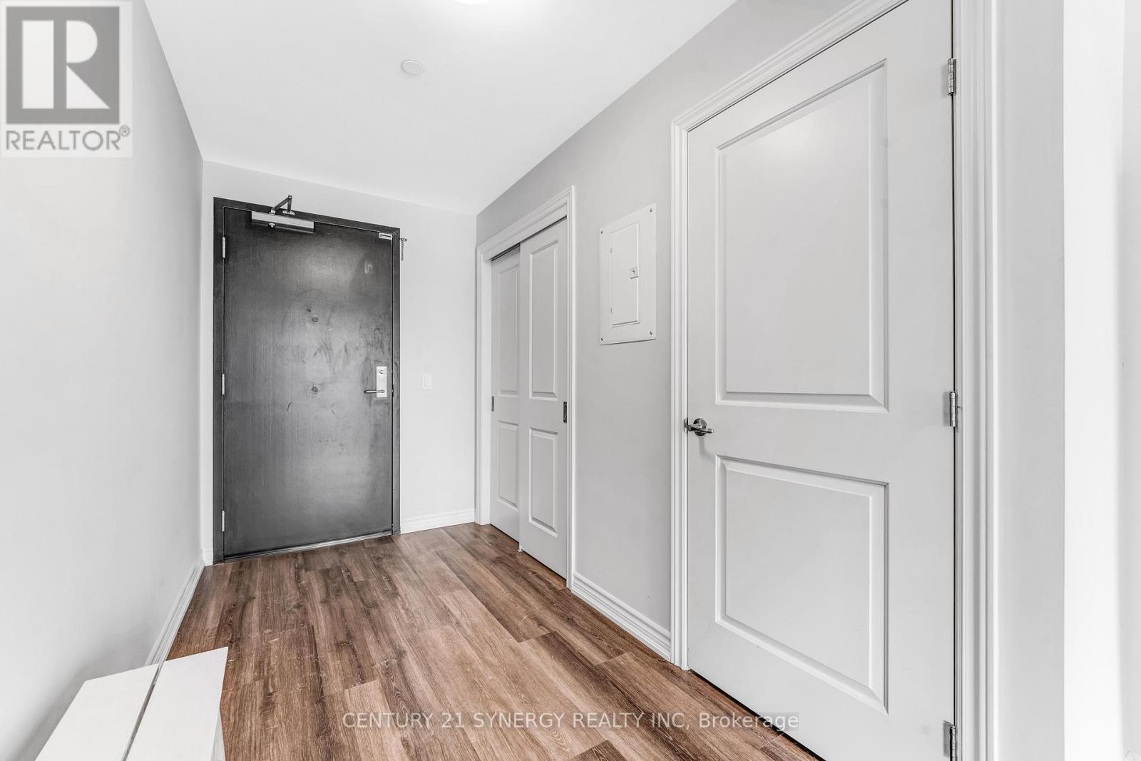 602 - 1350 HEMLOCK ROAD