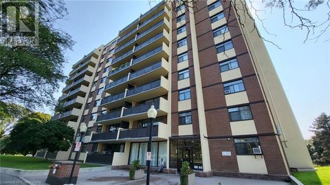 5 FRITH Road Unit# 912 Toronto ON M3N2L5