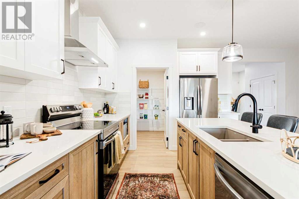 40 Buffaloberry Manor SE
