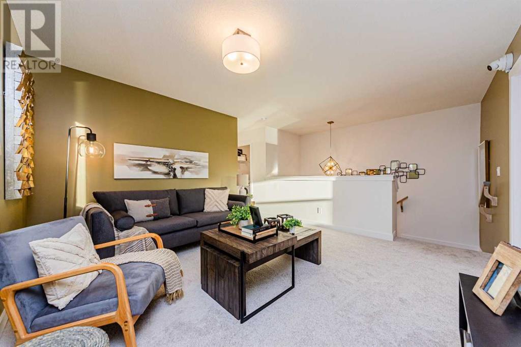 40 Buffaloberry Manor SE