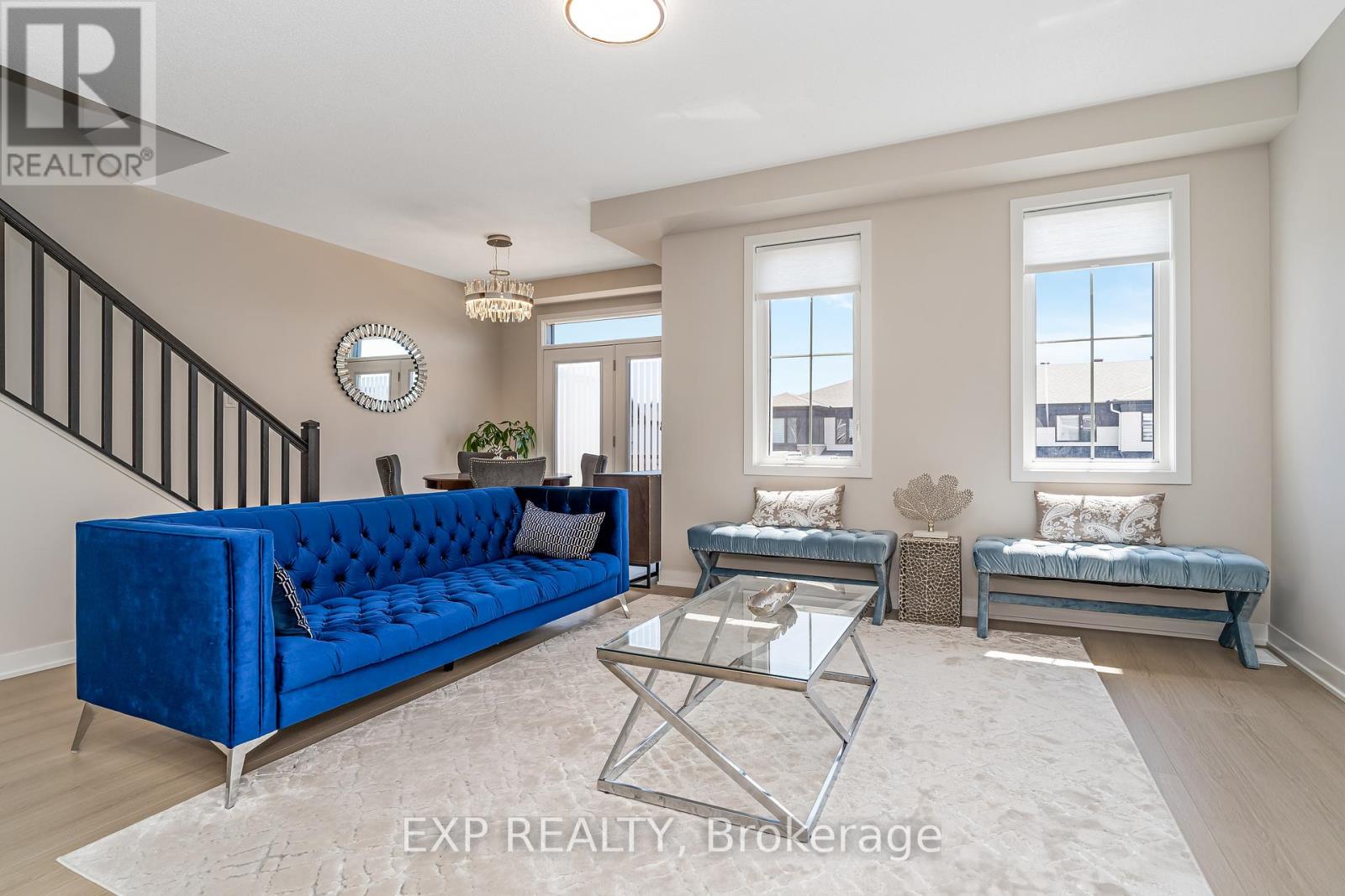 689 QUILTER ROW