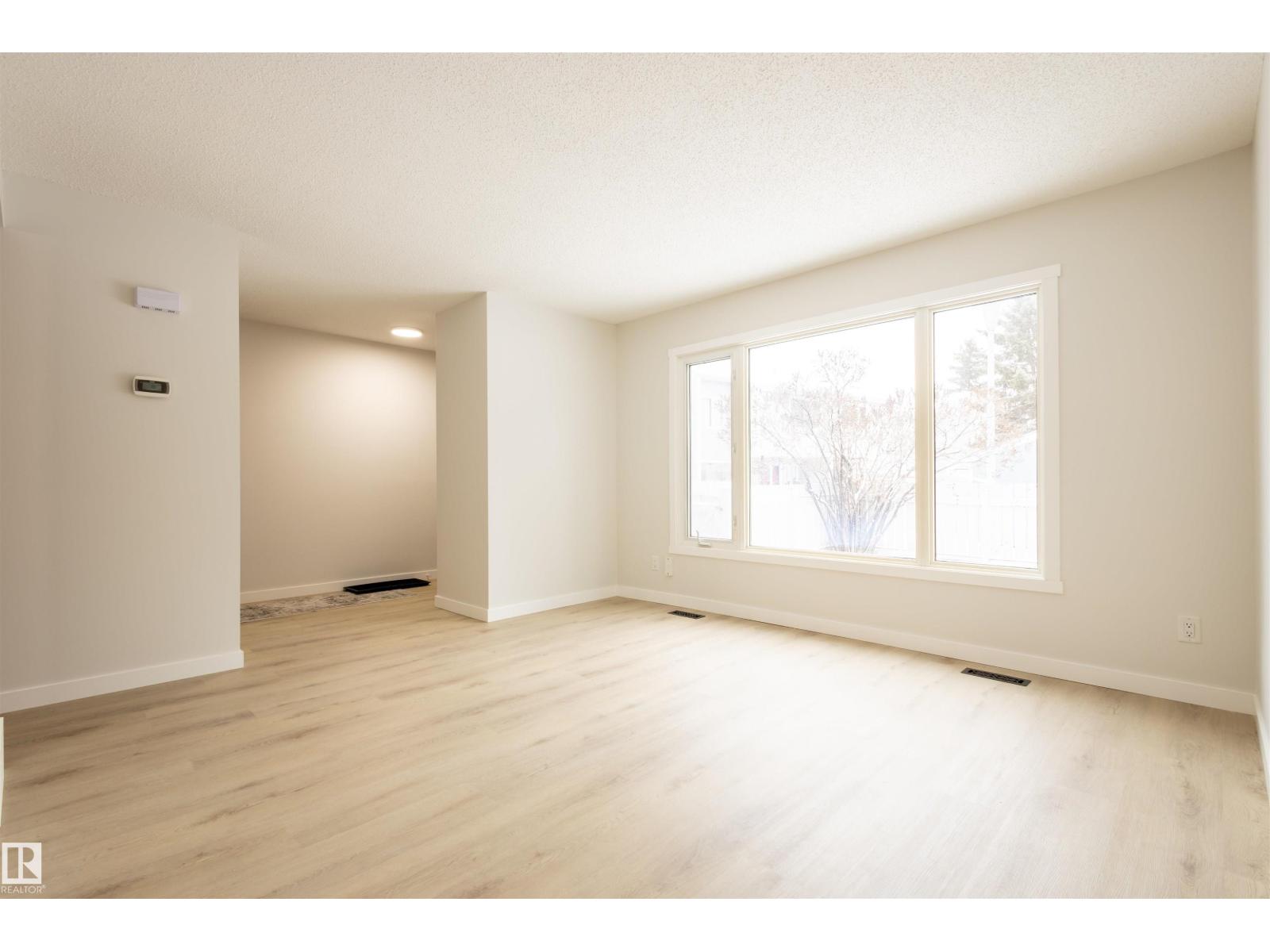 30 AMBERLY CO NW