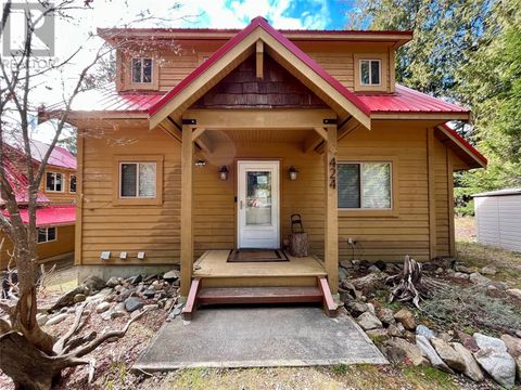 424 Bayview Road Nakusp BC V0G1R1