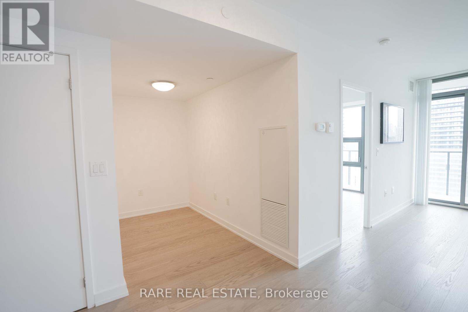 2703 - 11 WELLESLEY STREET W