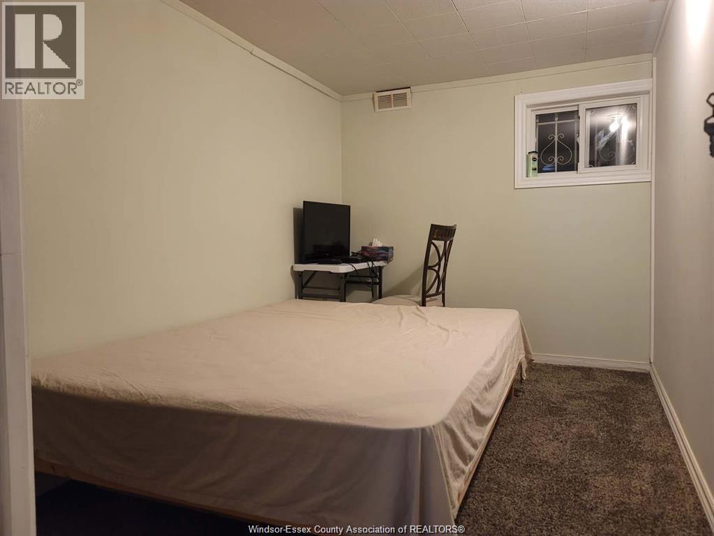 886 PILLETTE ROAD Unit# LOWER