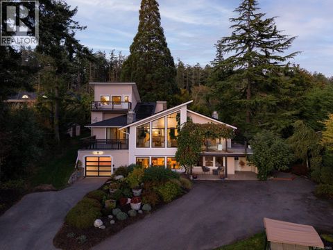 11321 Chalet Rd North Saanich BC V8L5M1