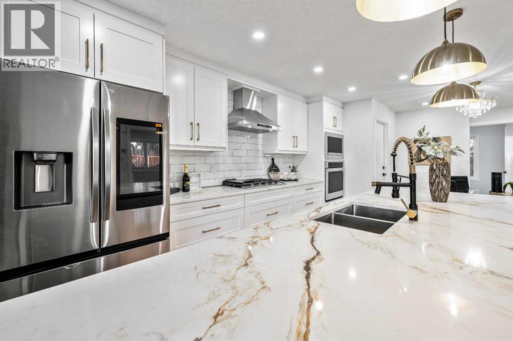 439 Woodland Crescent SE