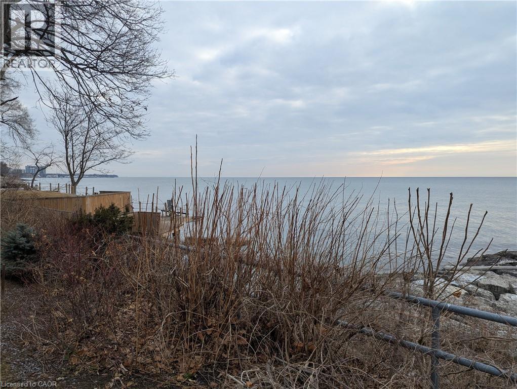 3346 LAKESHORE Road W