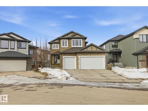 9 Ellesboro CL NW St. Albert AB T8N3L4