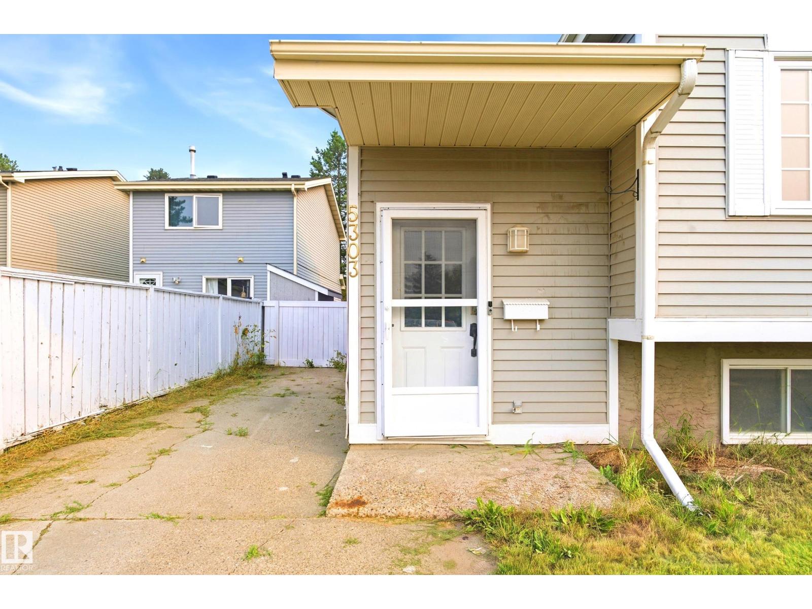 5303 21 AV NW
