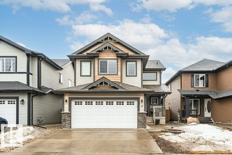 17 CRANBERRY BN Fort Saskatchewan AB T8L0H2
