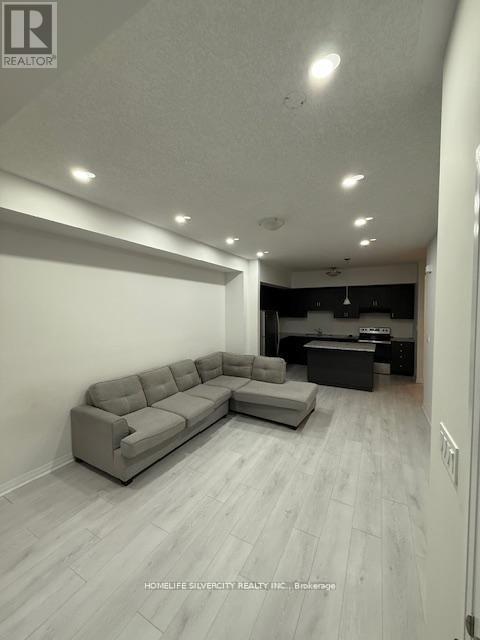 A005 - 25 ISHERWOOD AVENUE