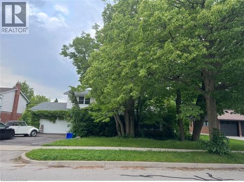 46 BIRCHCLIFF Avenue Kitchener ON N2M4V6