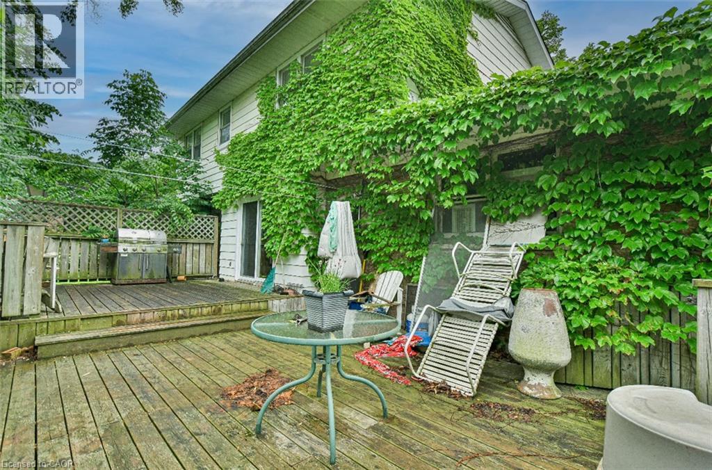 46 BIRCHCLIFF Avenue