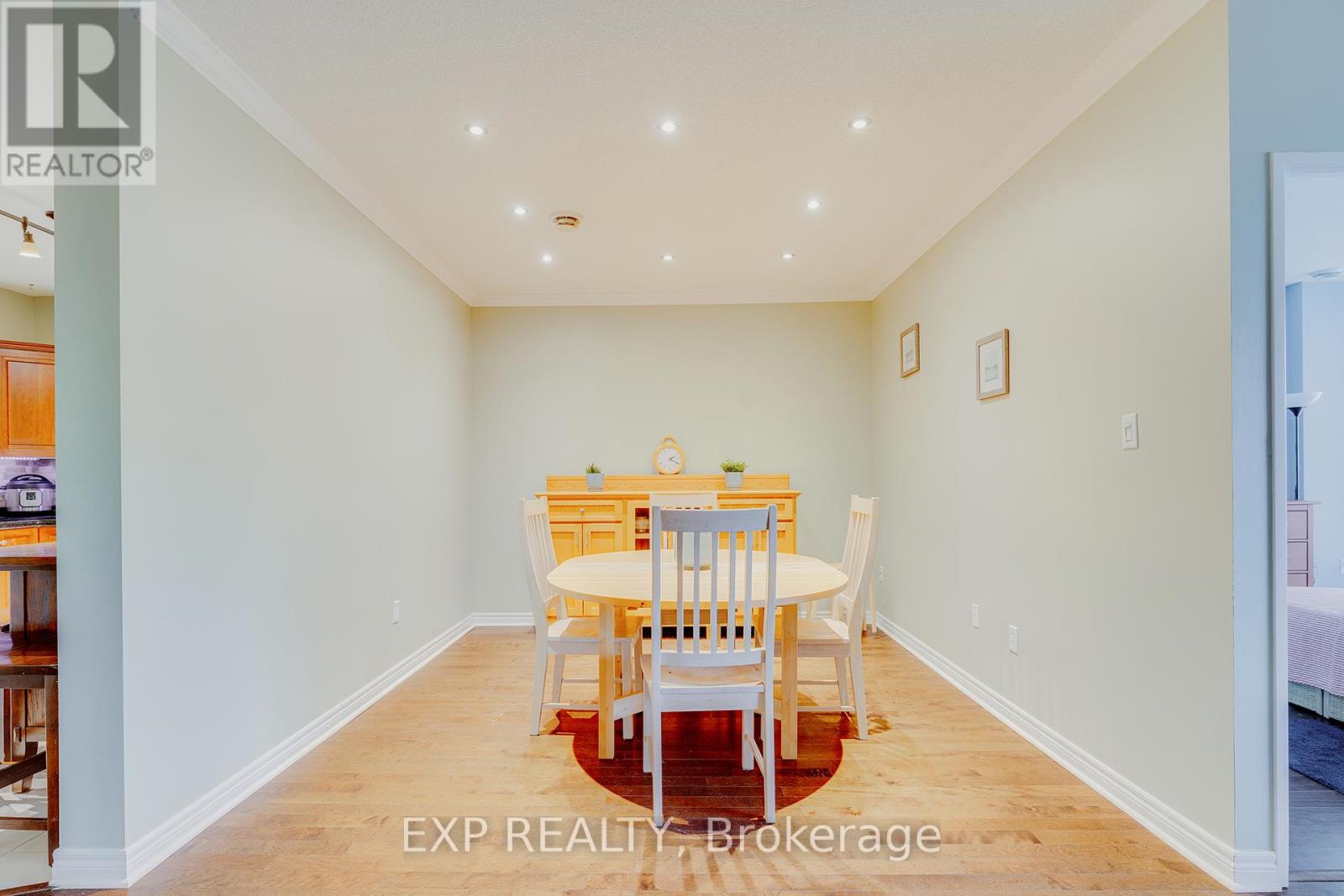 403 - 255 KEATS WAY