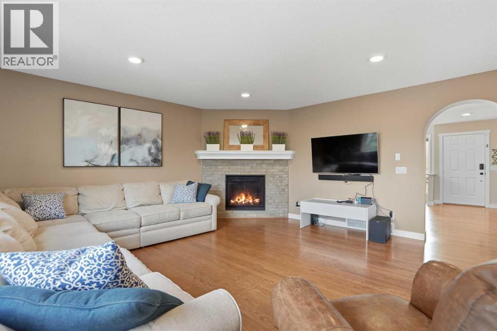 444 Douglas Glen Close SE