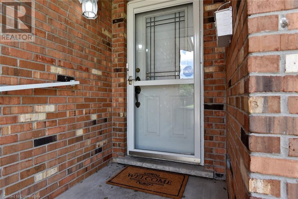 18 CLARA Crescent