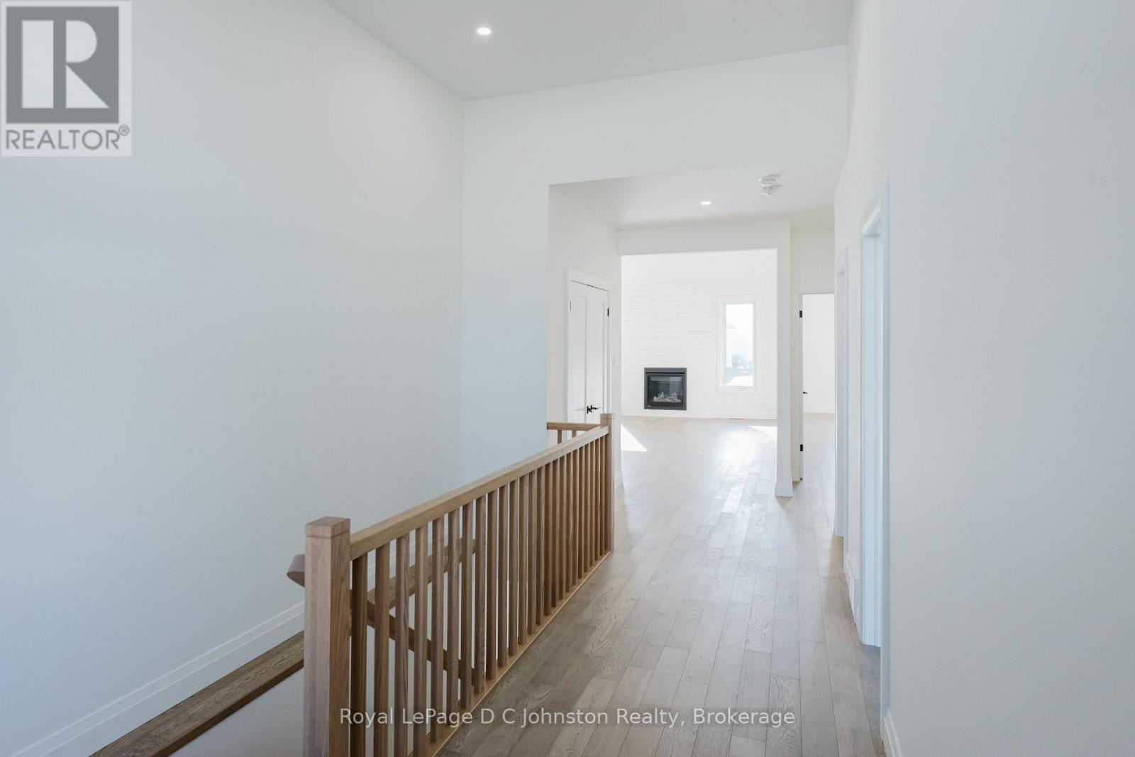 546 ALGONQUIN TRAIL