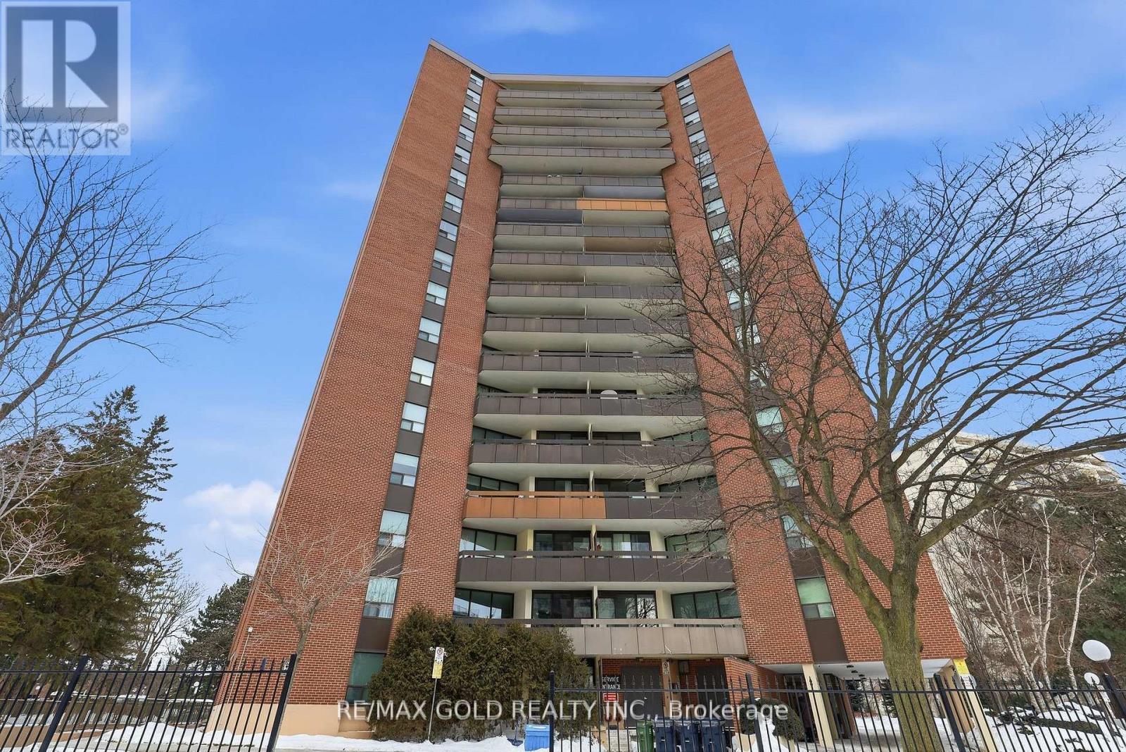 Photo 1 of 37 — 401 - 335 MILL ROAD Unit 401, Toronto (Eringate-Centennial-West Deane), ON M9C1Y6