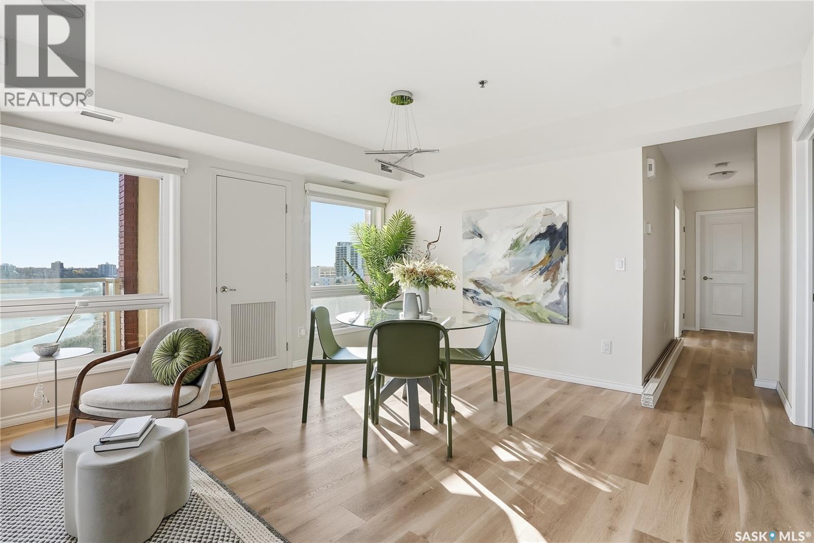 1308 902 Spadina CRESCENT E