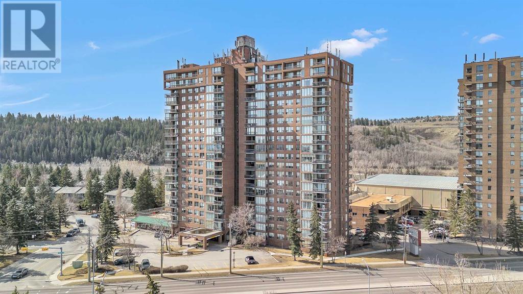 407, 145 Point Drive NW