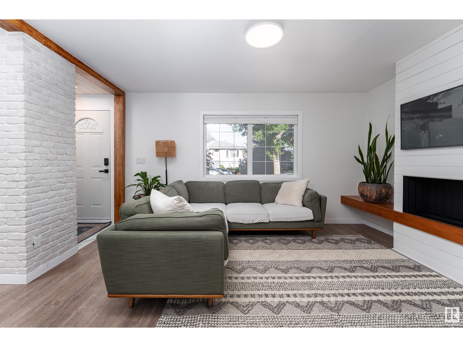 10524 80 ST NW