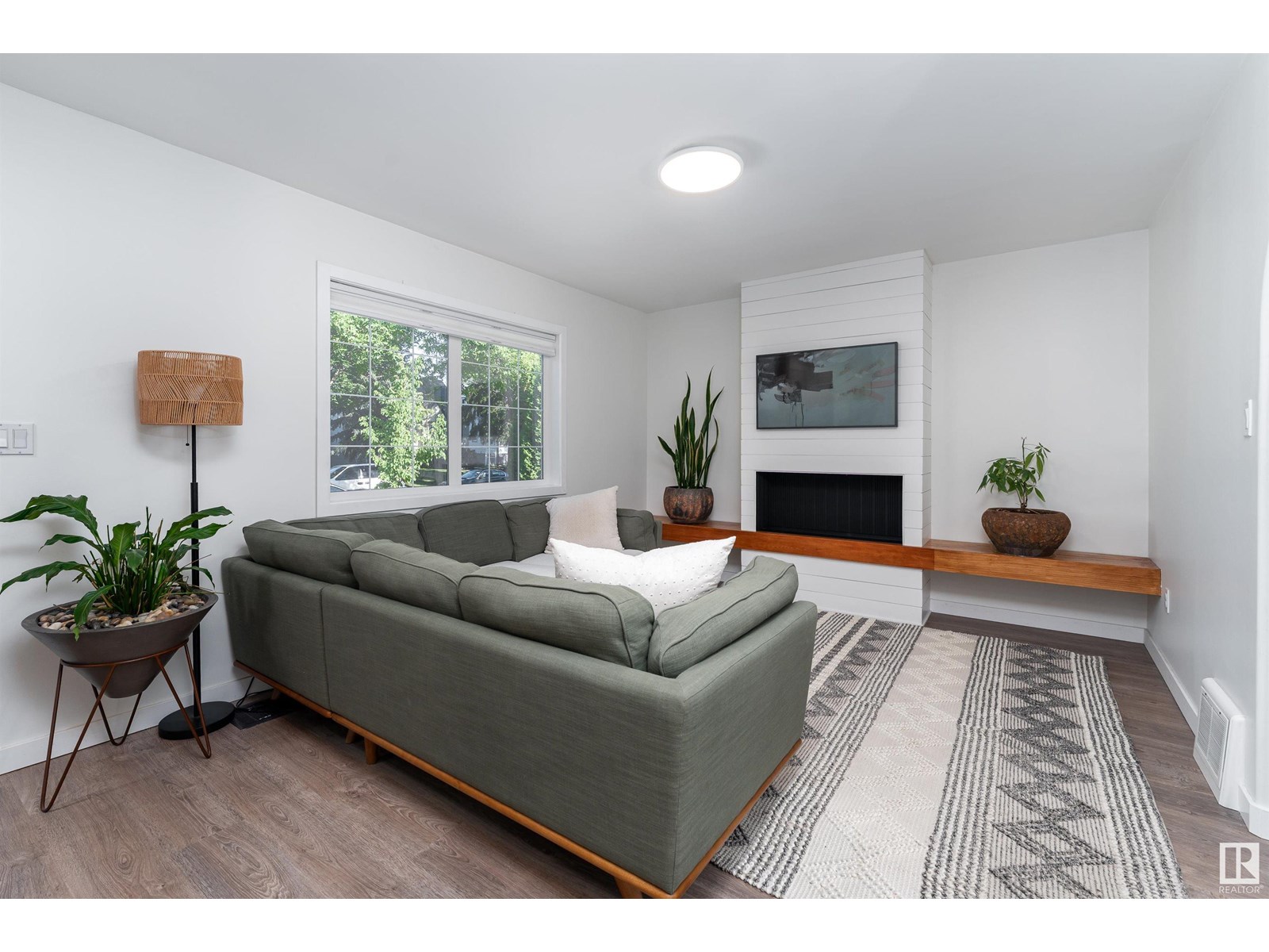 10524 80 ST NW