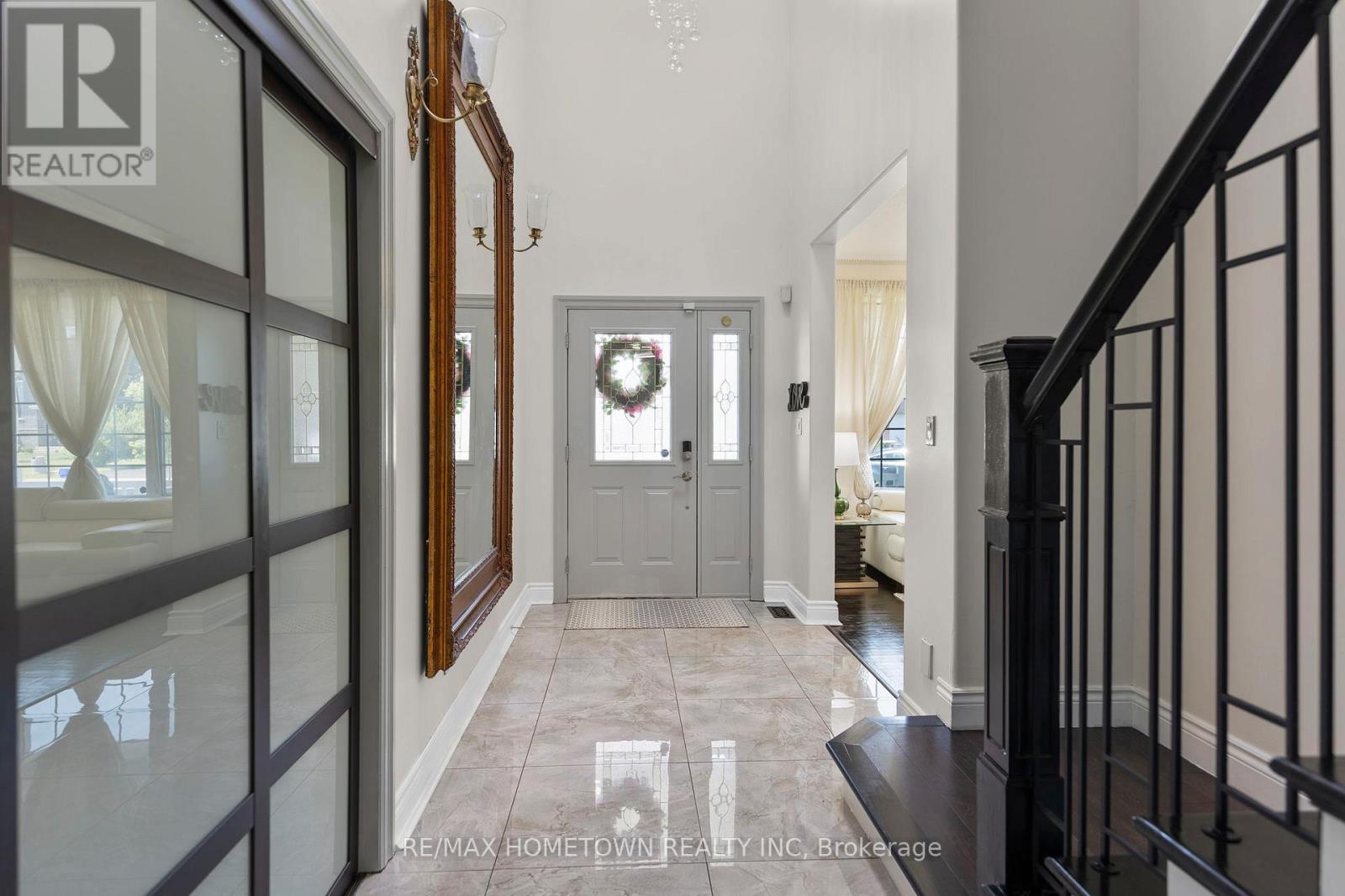 1020 CRESTWOOD DRIVE