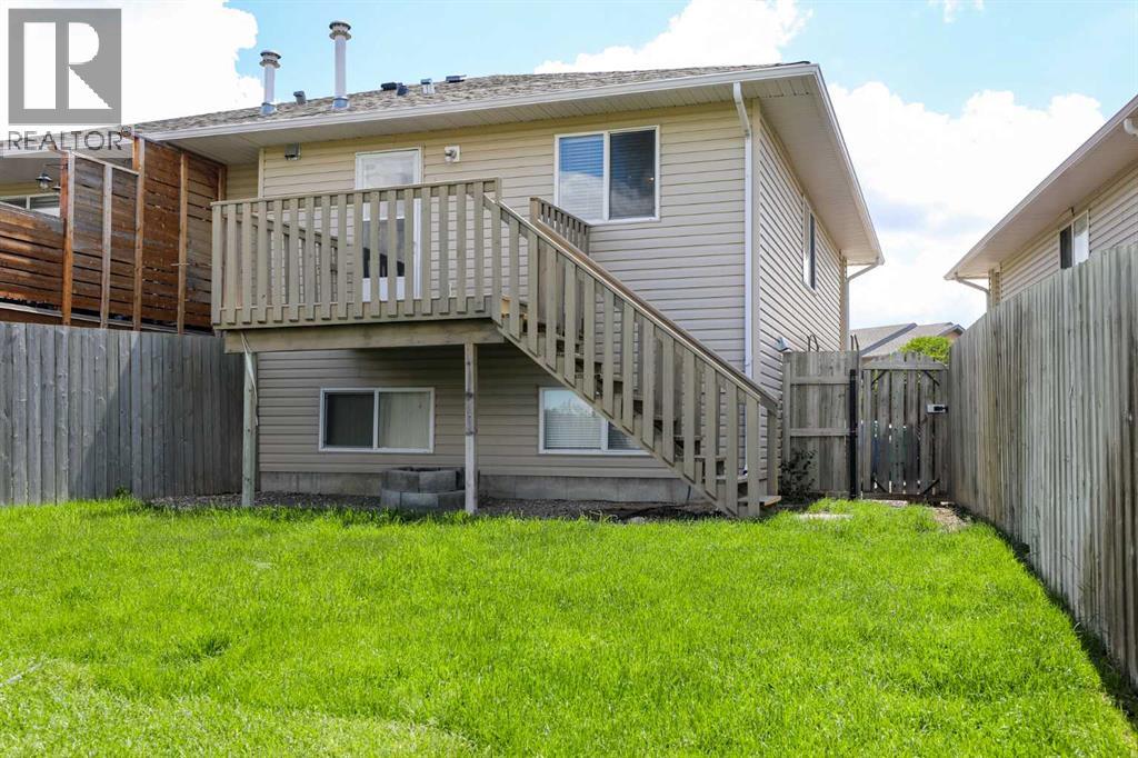 857 Blackfoot Terrace W