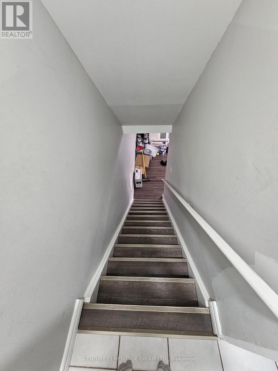 24 - 89 HIGHVIEW AVENUE E