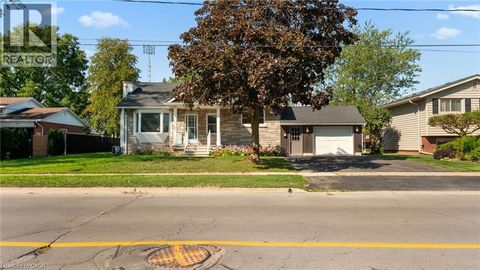 611 W CLARE Avenue Welland ON L3C3B9