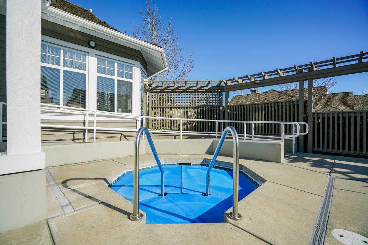 92 15500 ROSEMARY HEIGHTS CRESCENT
