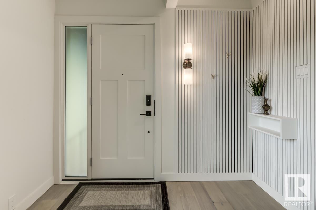 8104 85 AV NW