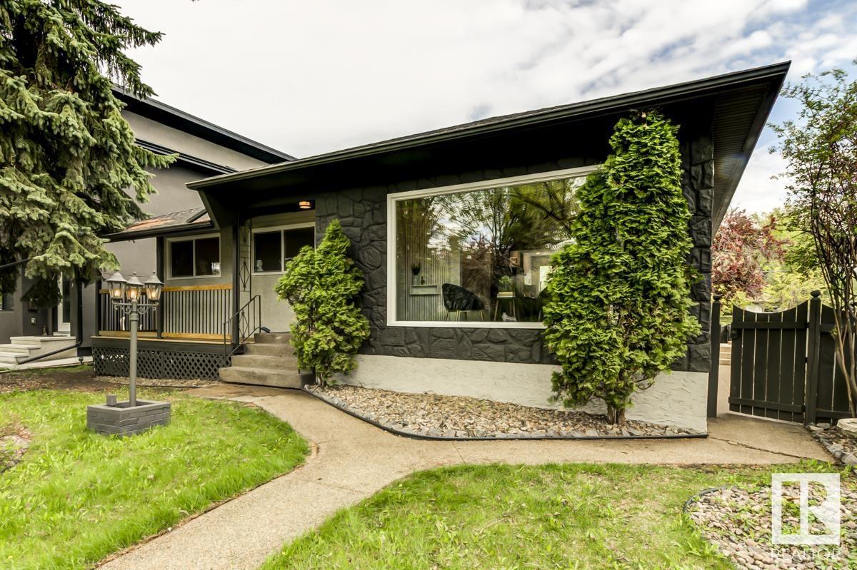8104 85 AV NW