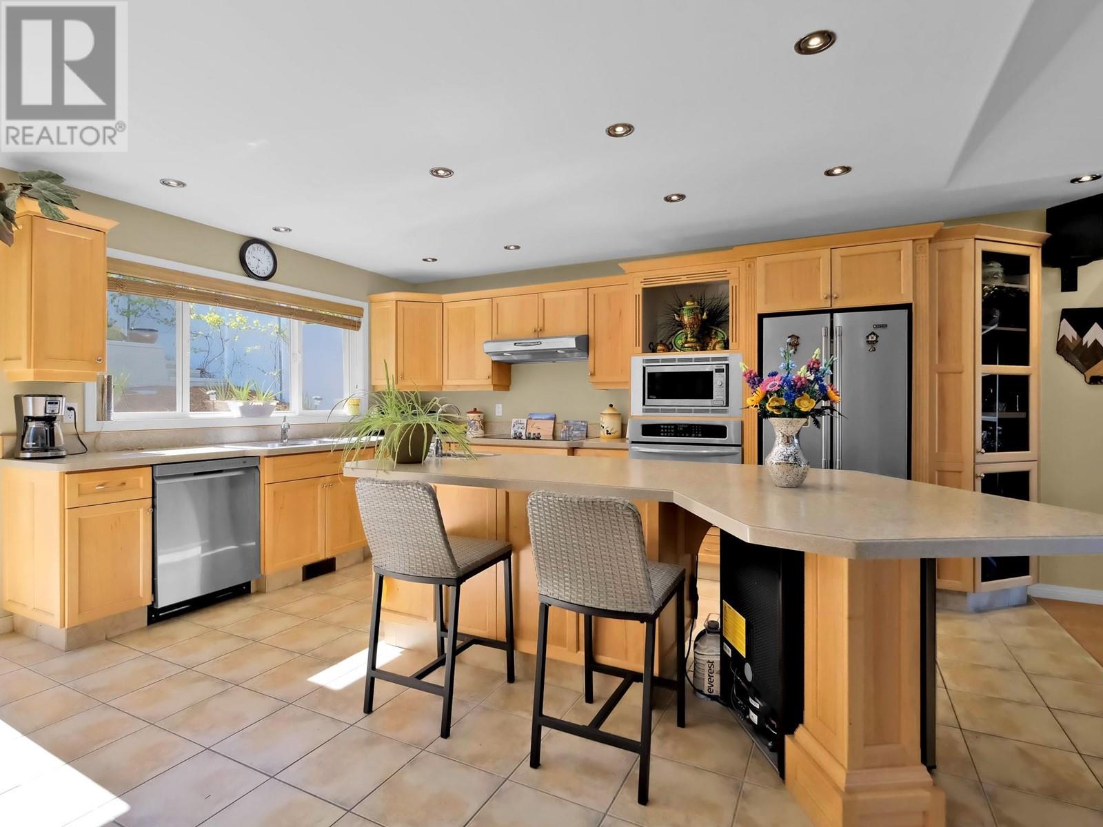 695 Pineview Road Unit# 102