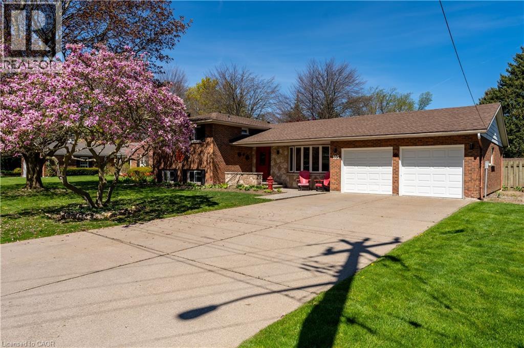 105 DALEVIEW Drive