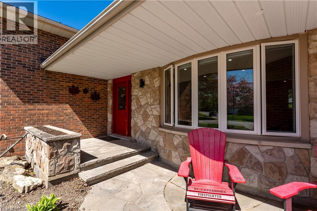 105 DALEVIEW Drive