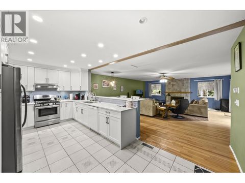 19607 SOMERSET DRIVE Pitt Meadows BC V3Y2L4