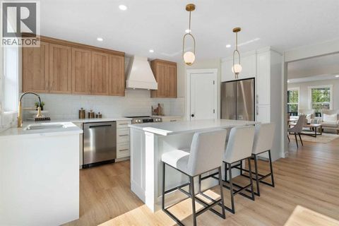 335 Hidden Creek Boulevard NW Calgary AB T3A6L1