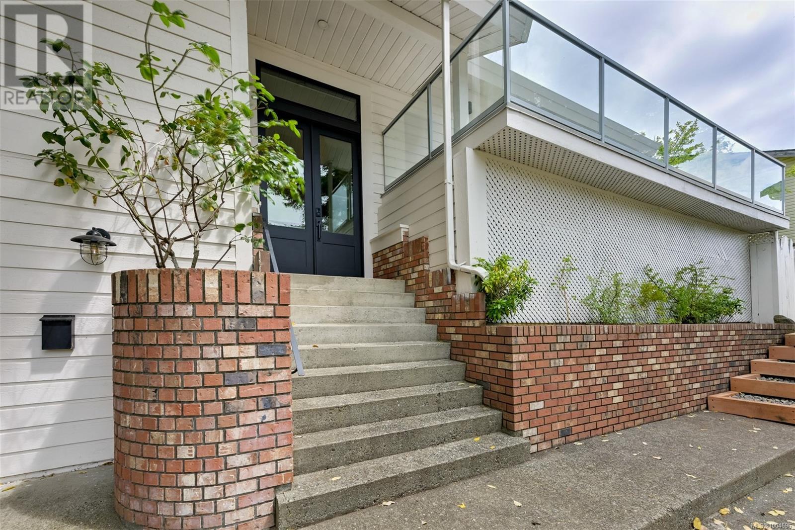 632 Cairndale Rd