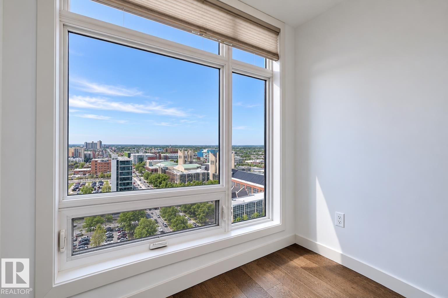 #1704 10388 105 ST NW