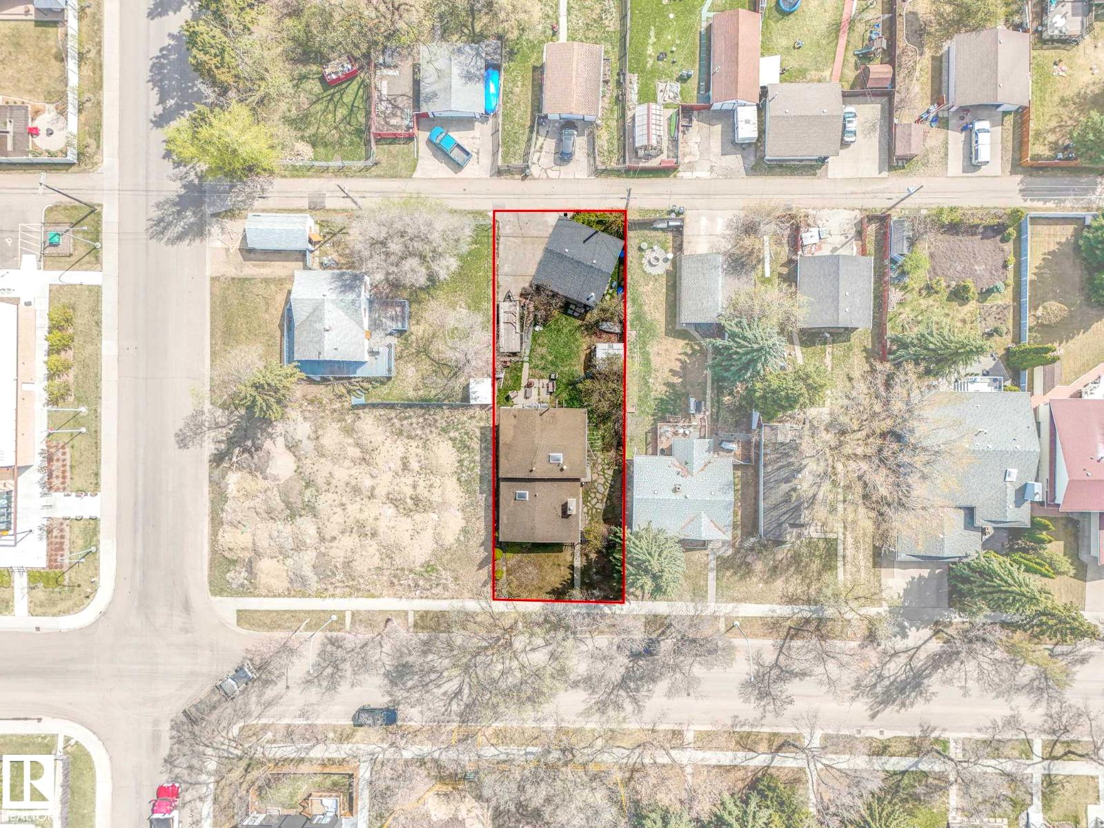 9735 155 ST NW