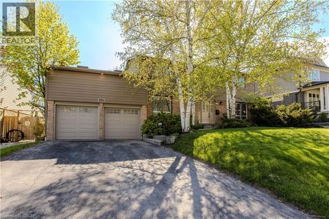 1858 HEATHER HILLS Drive Burlington ON L7P2Y9