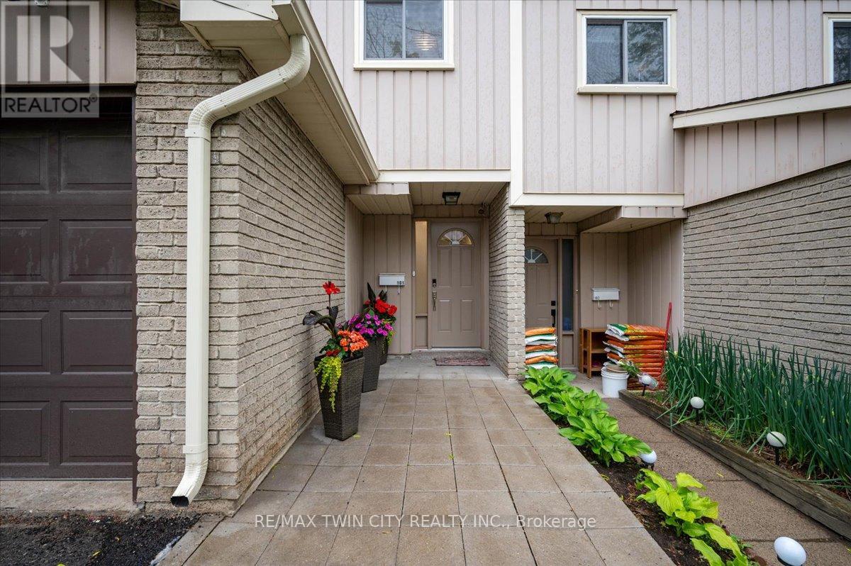 101 - 51 PAULANDER DRIVE
