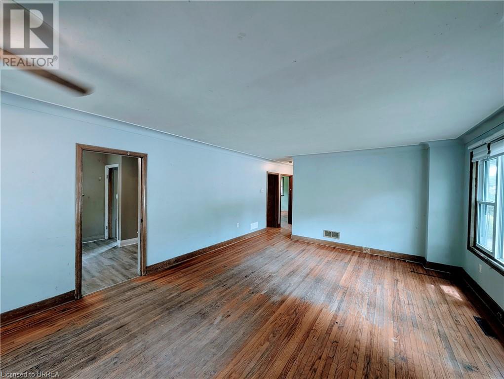 11 PARK Road S