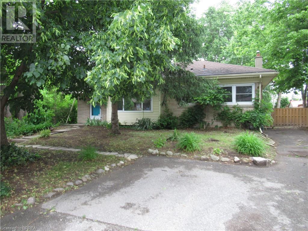 11 PARK Road S